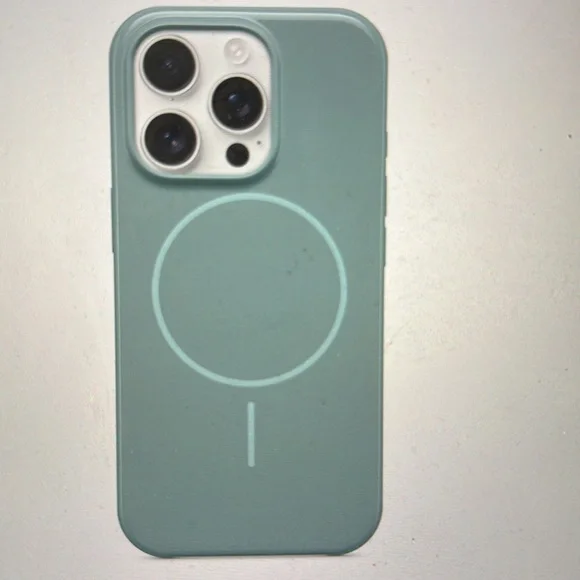 iPhone case - Picture 1 of 8